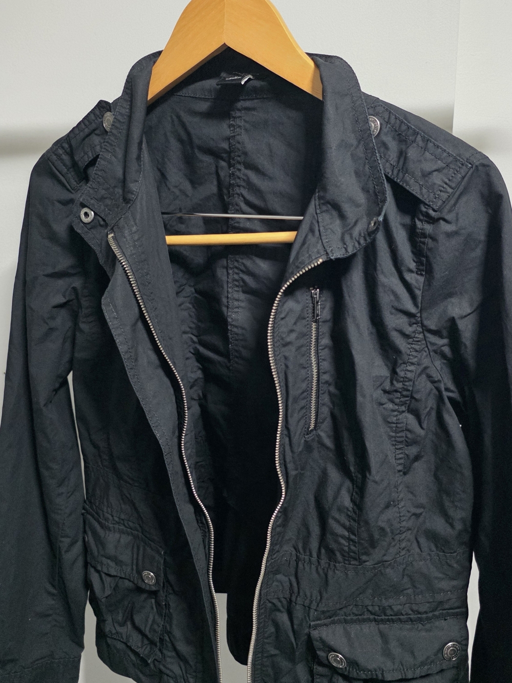 Women's Black Casual Zip-Front Jacket